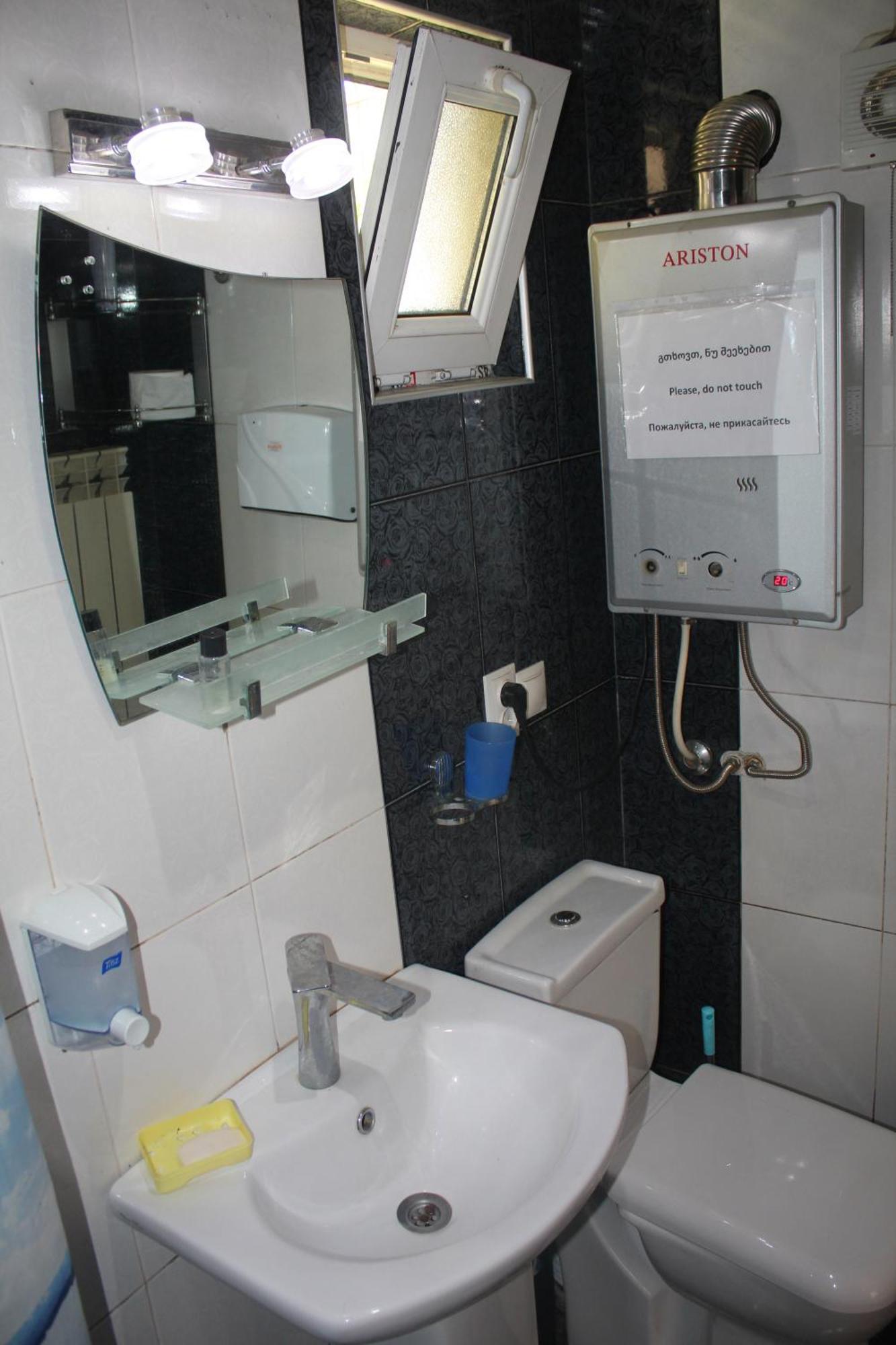 גורי Guesthouse Levani מראה חיצוני תמונה