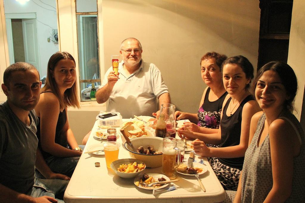 גורי Guesthouse Levani מראה חיצוני תמונה