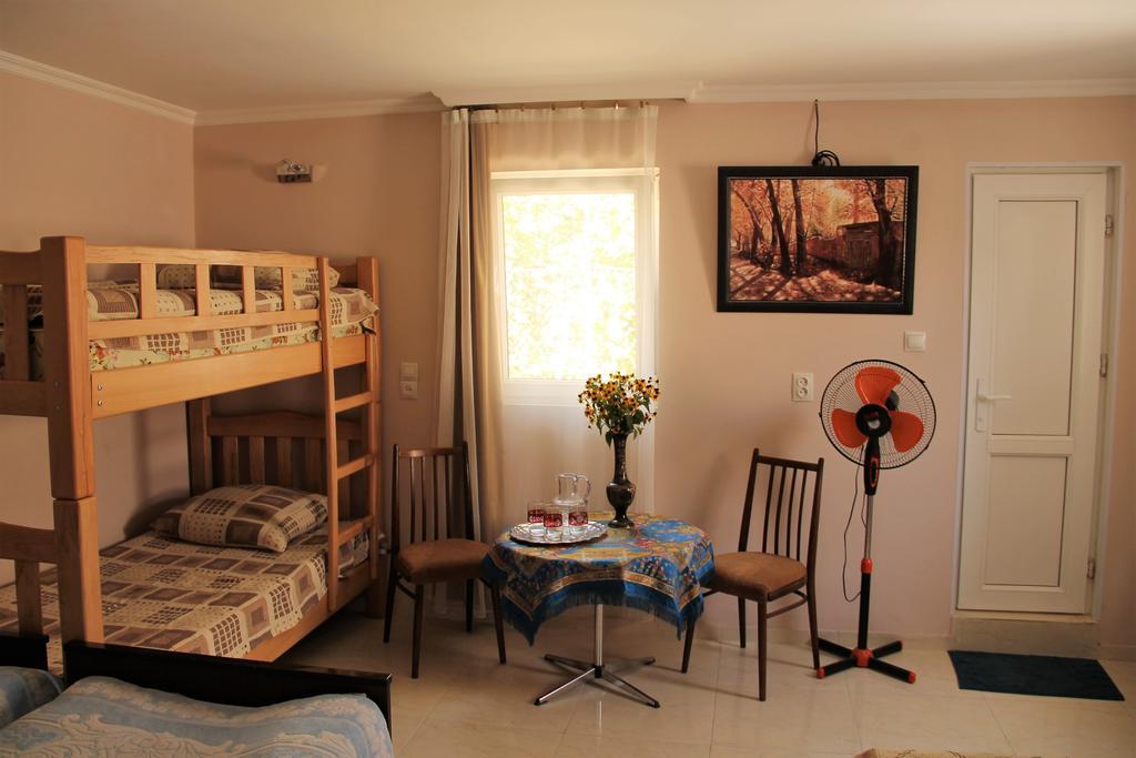 גורי Guesthouse Levani מראה חיצוני תמונה
